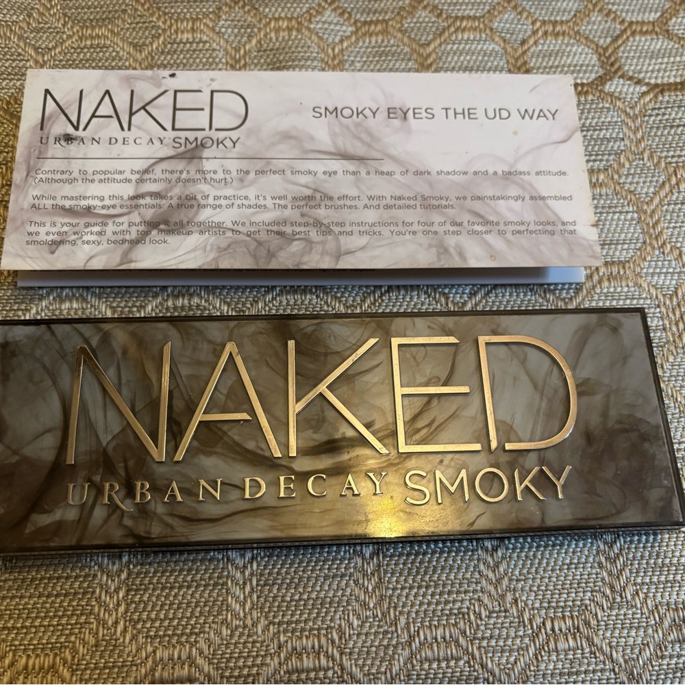 Urban Decay Eyeshadow Palette - Picture 2 of 4